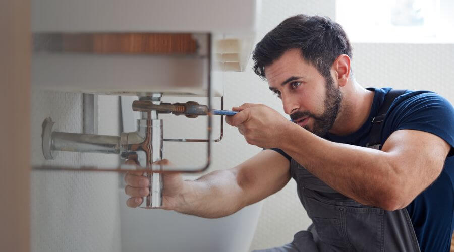 Expert burst pipe repair services in Anna, IL